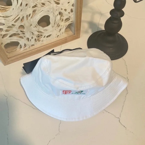 NWT Hello Kitty x SF Giants Bucket Hat Limited Edition MLB 50th Anniversary VIP - Picture 6 of 7